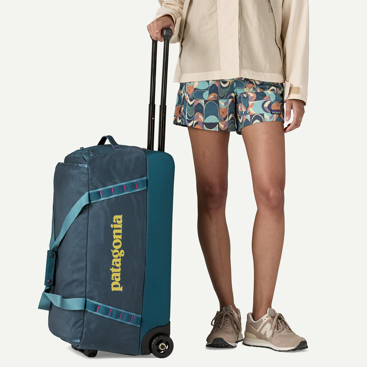 patagonia black hole rolling duffel 70l Patagonia Black Hole Wheeled Duffel 70L