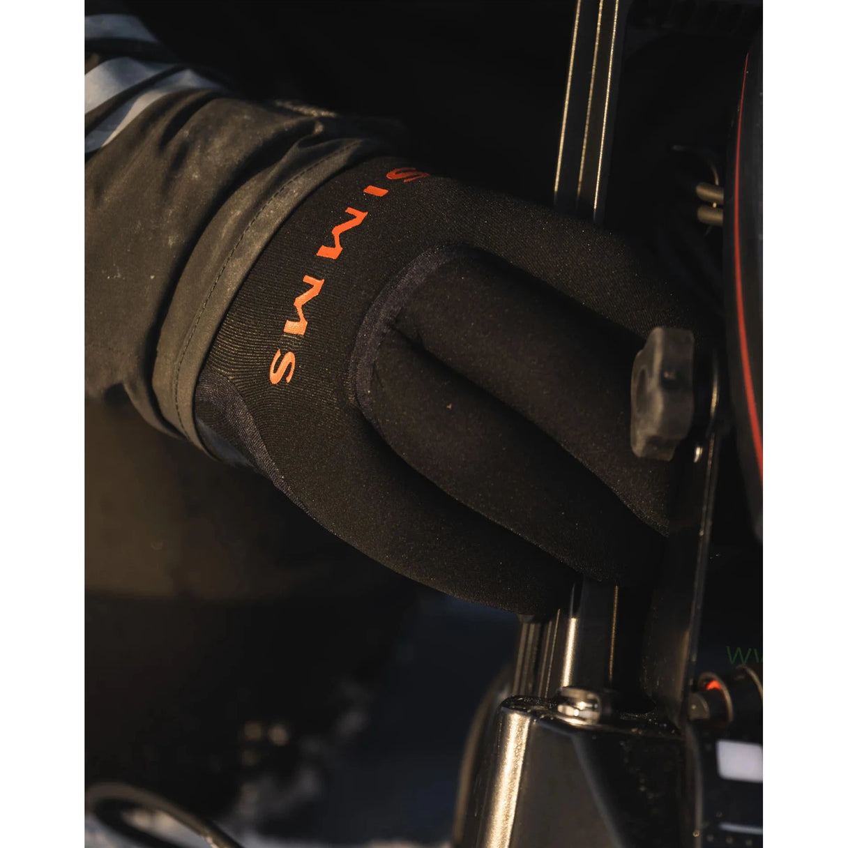 Simms ExStream Neoprene Glove, black