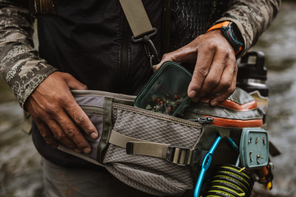 Fishpond Fishpond Predator Fly Puck - Smoke Grey.